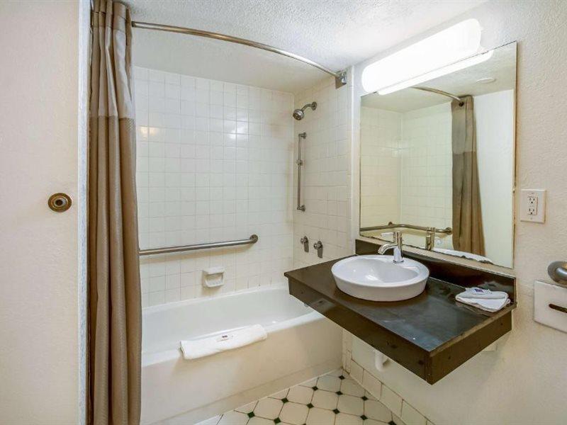 6-euless, Tx - Dfw West Hotel 3*